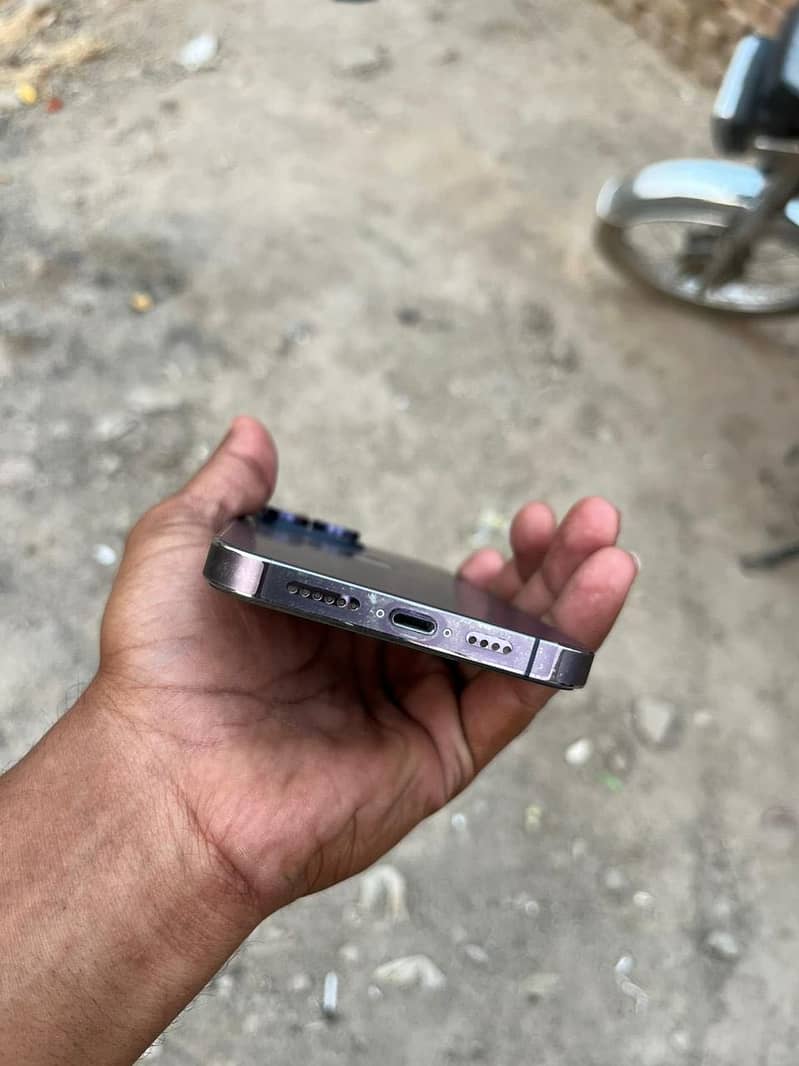 Apple iPhone 14 Pro Max 3