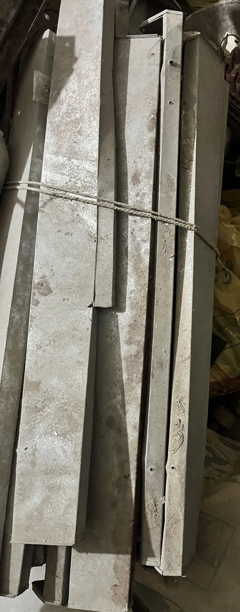 Murghiyon Ke Feeders, Water Bottles Aur Steel Trays For Sale — photo 3