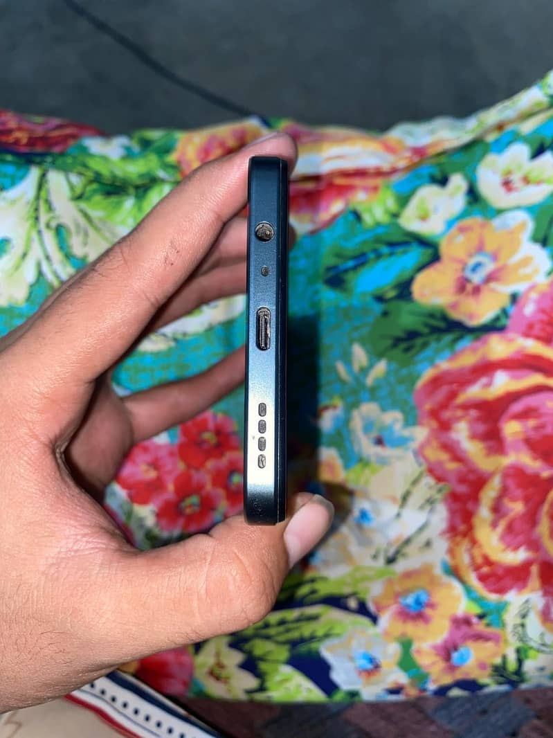 Realme C71 1