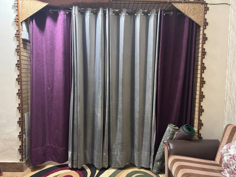 Curtains, Parday 1