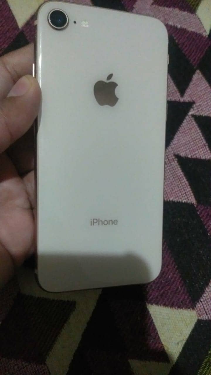 Apple iPhone 8 0