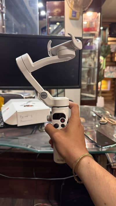 BOX PACK UNTOUCHED! Zhiyun SMOOTH-Q5 Ultra