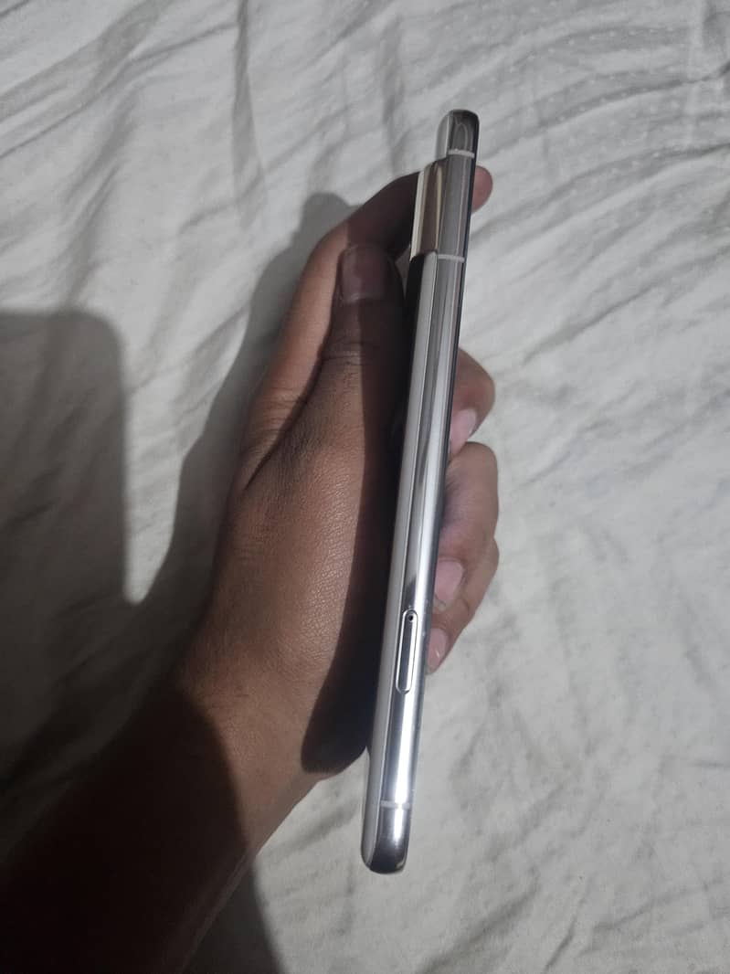 Google Pixel 8 Pro 2