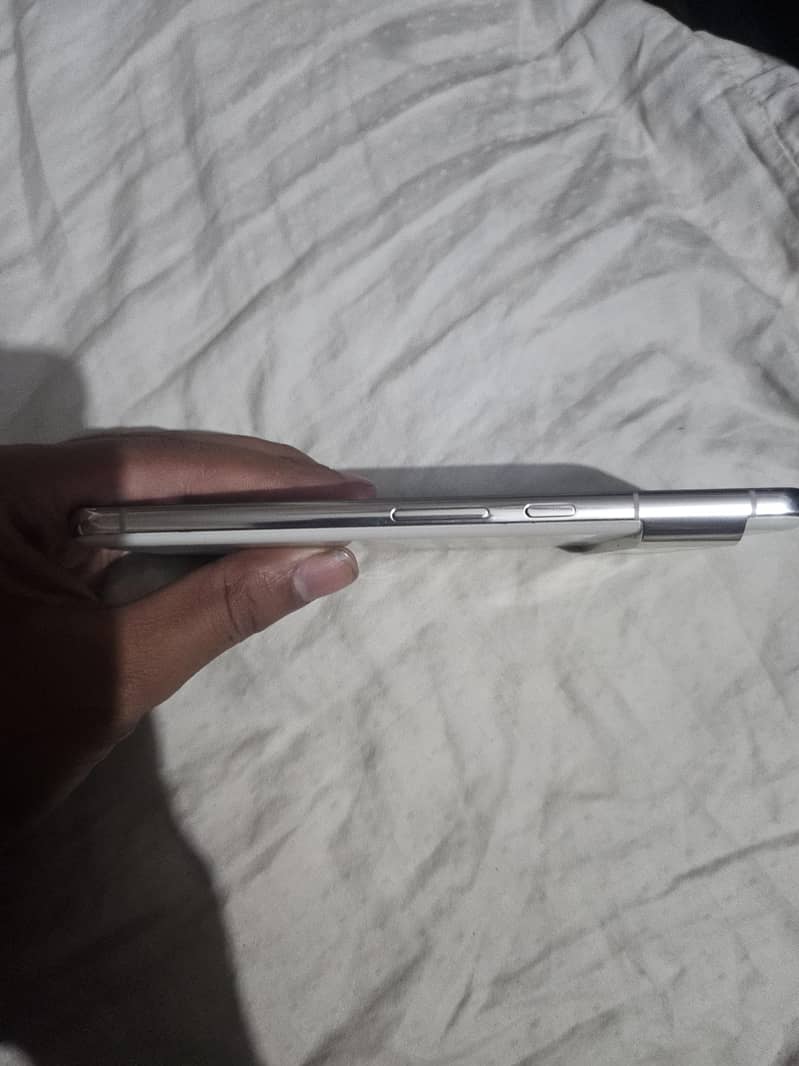 Google Pixel 8 Pro 4