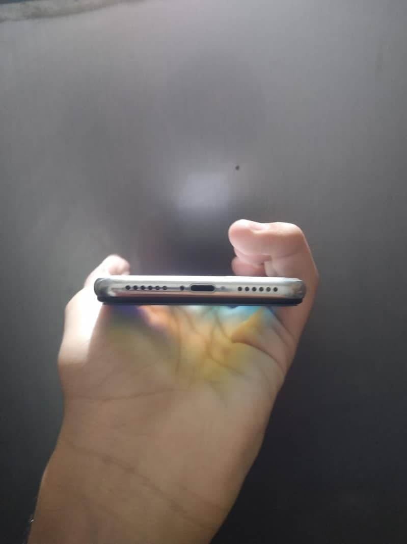 Apple iPhone X 3