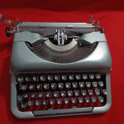 vintage Typewriter Imperial made in England