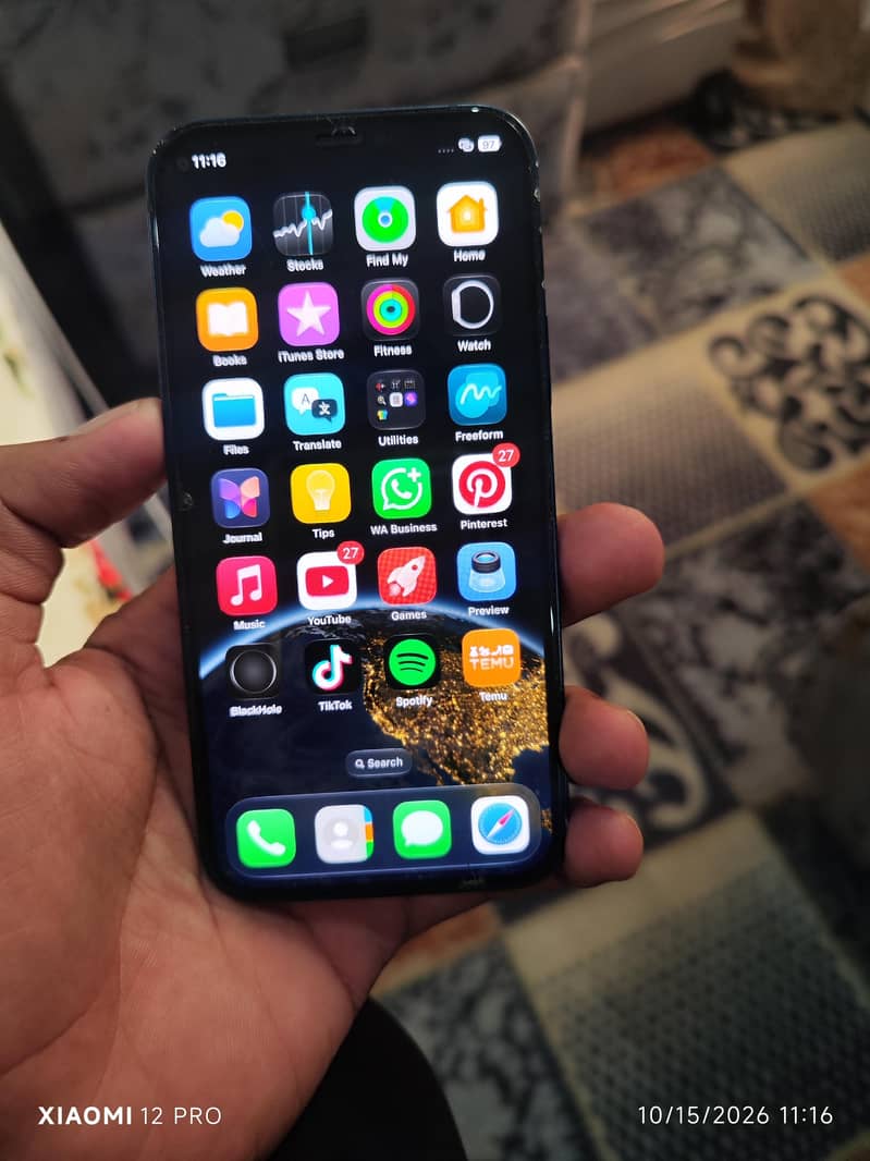 Apple iPhone 12 1