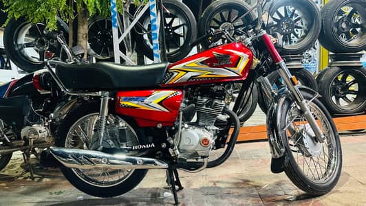 HONDA 125 (2025 model) 10/10 Condition urgently for sale. 0314-5304900