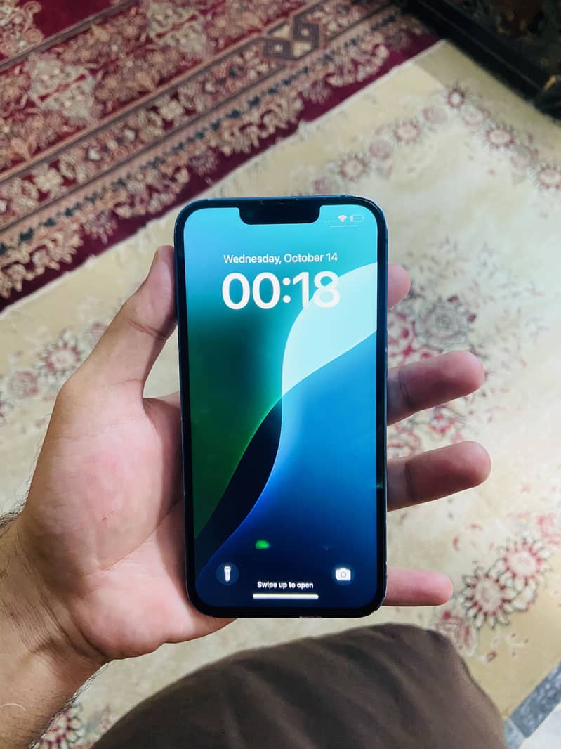 Apple iPhone 13 1