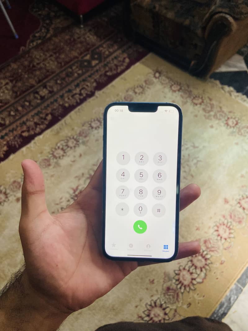 Apple iPhone 13 7