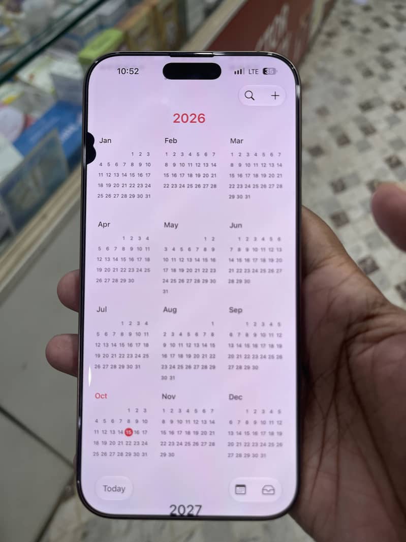 Apple iPhone 16 Pro Max 2