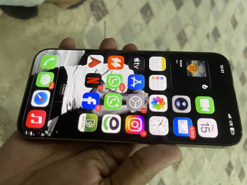 Apple iPhone 16 Pro Max 7
