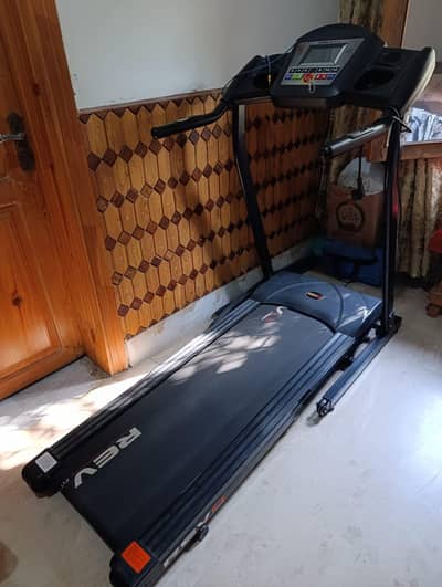 Treadmill for Sale – Excellent Opportunity! (Revo American)