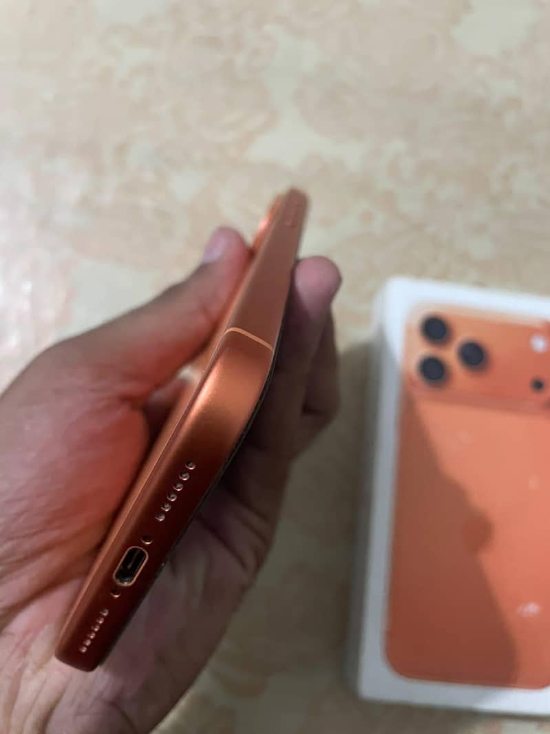Apple iPhone 17 Pro Max 6