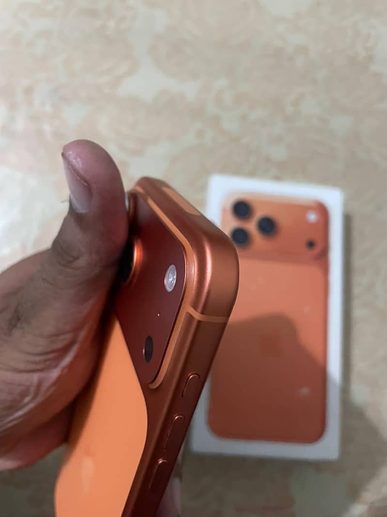 Apple iPhone 17 Pro Max 7