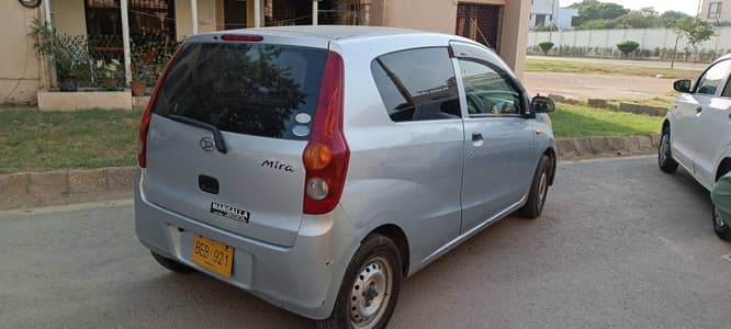 Daihatsu Mira 2012