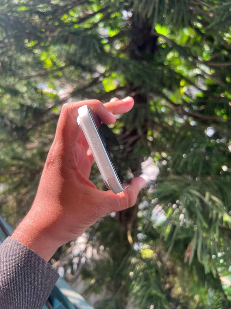 Apple iPhone 17 Pro Max 2