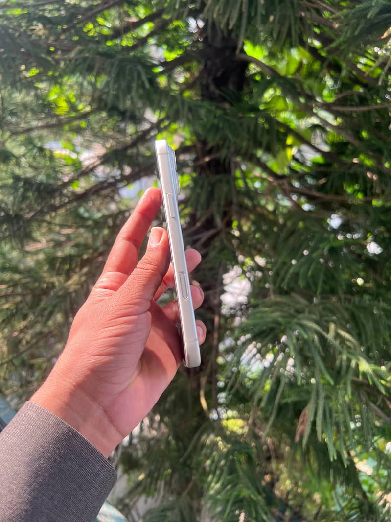 Apple iPhone 17 Pro Max 4