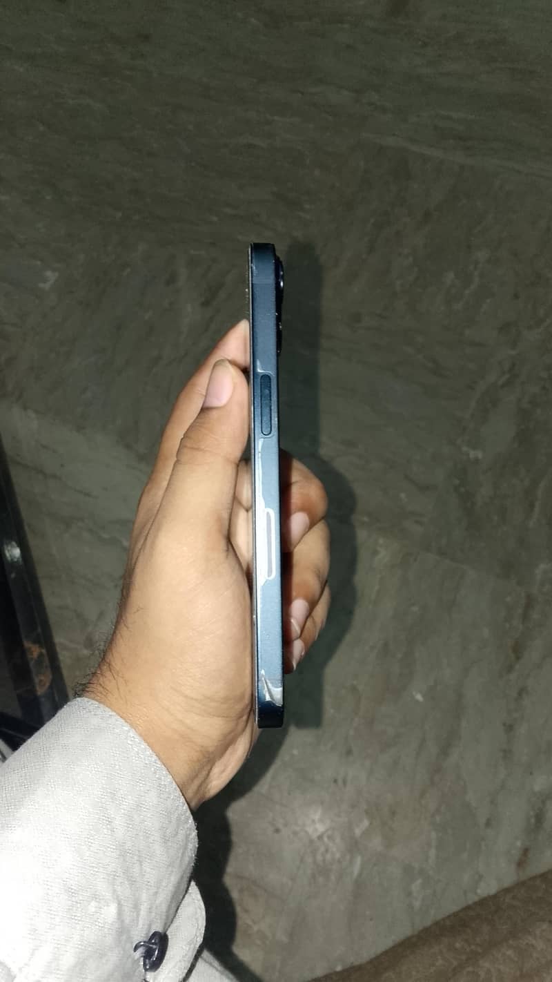 Apple iPhone 13 Jv with box 2