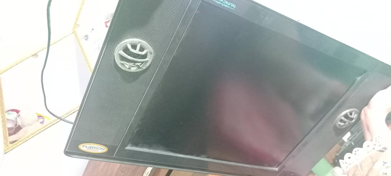 tv lcd 4
