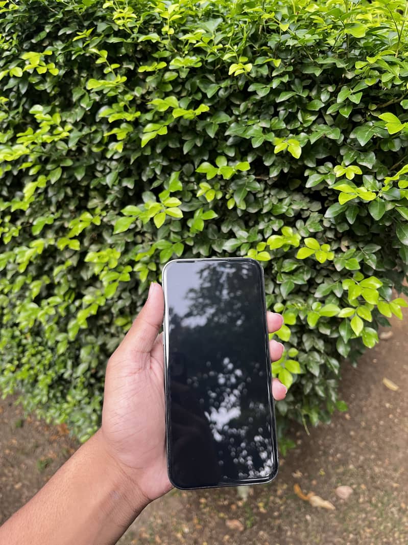 Apple iPhone 14 Pro Max 1