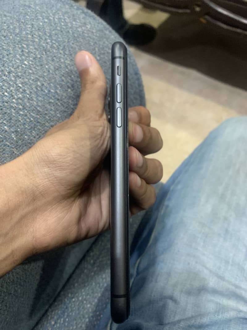 Apple iPhone 11 1