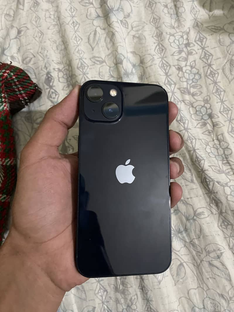 Apple iPhone 13 5