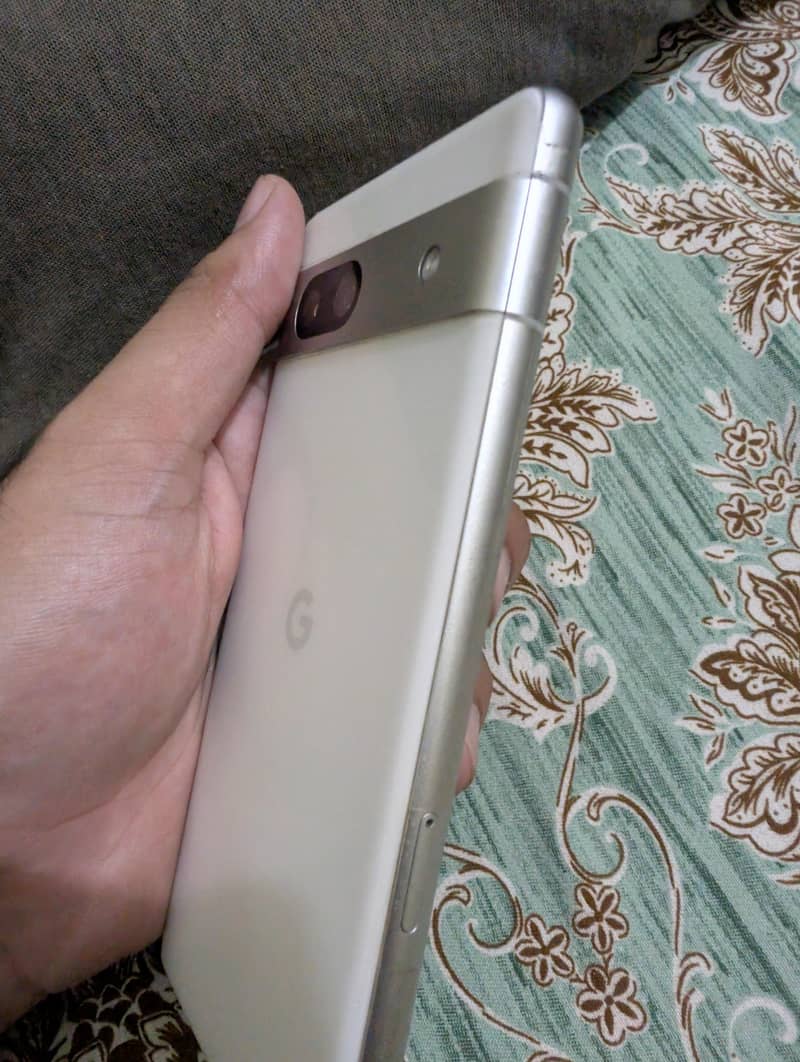 Google Pixel 7a 3
