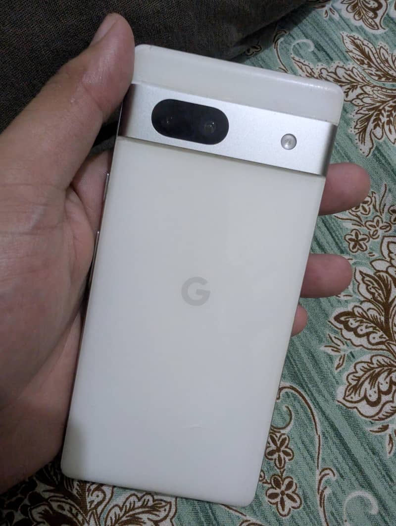 Google Pixel 7a 5