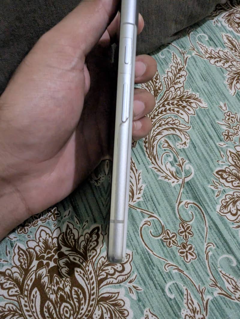 Google Pixel 7a 6