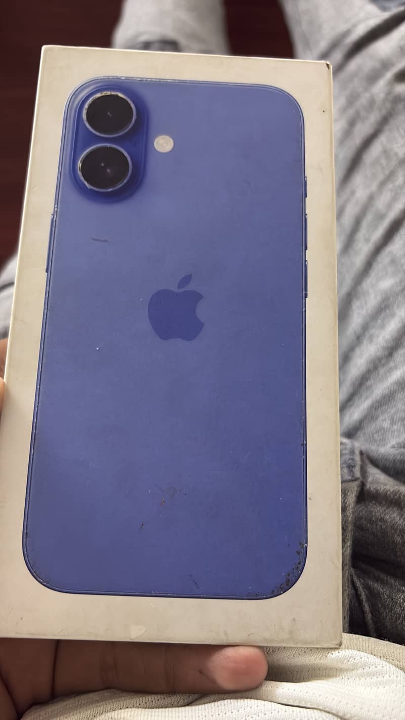 Apple iPhone 16 0