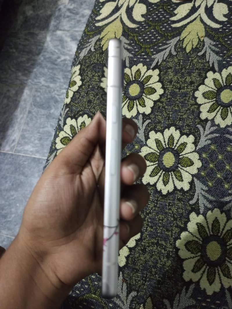 Google Pixel 7a 3