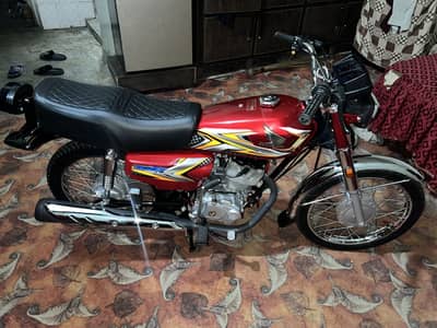 HONDA CG 125 2025 MODEL ISLAMABAD REGISTERED ON MY NAME  just 7000