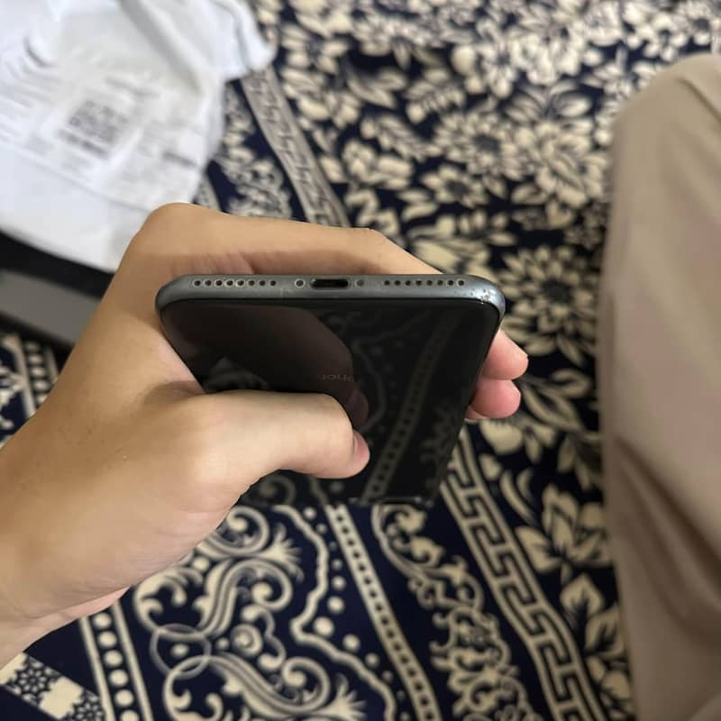 Apple iPhone 8 Plus 2