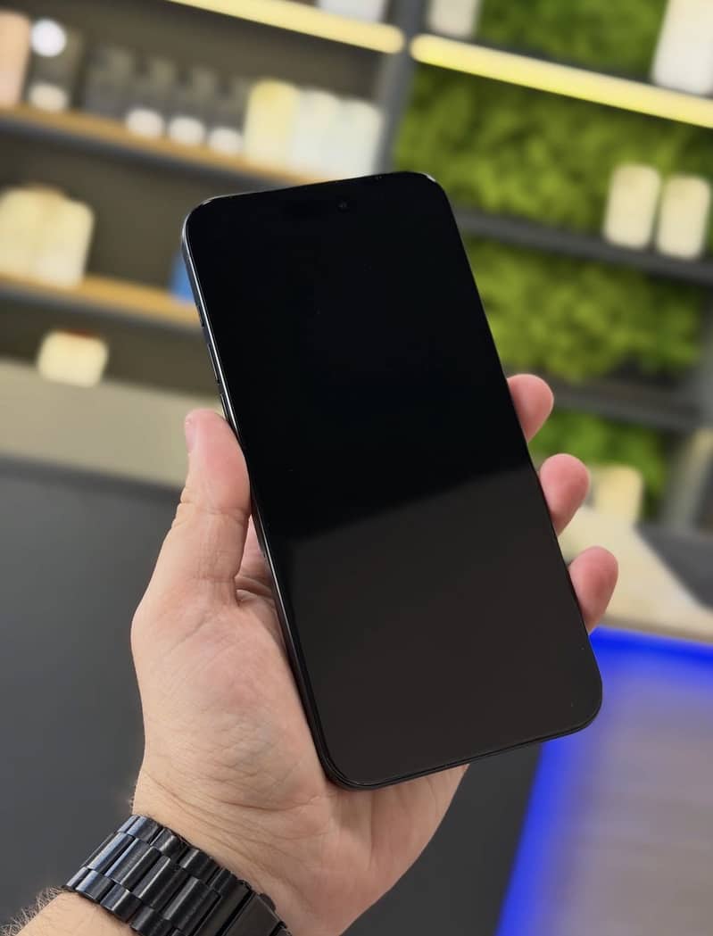 Apple iPhone 15 Pro Max 5