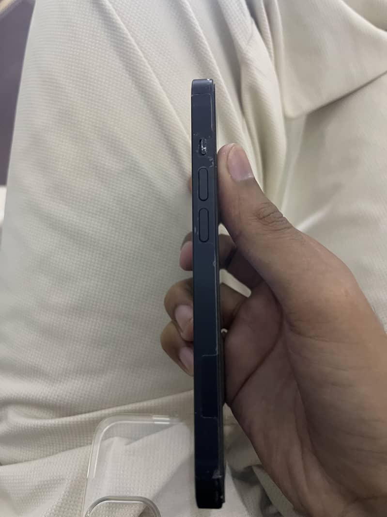 Apple iPhone 14 7