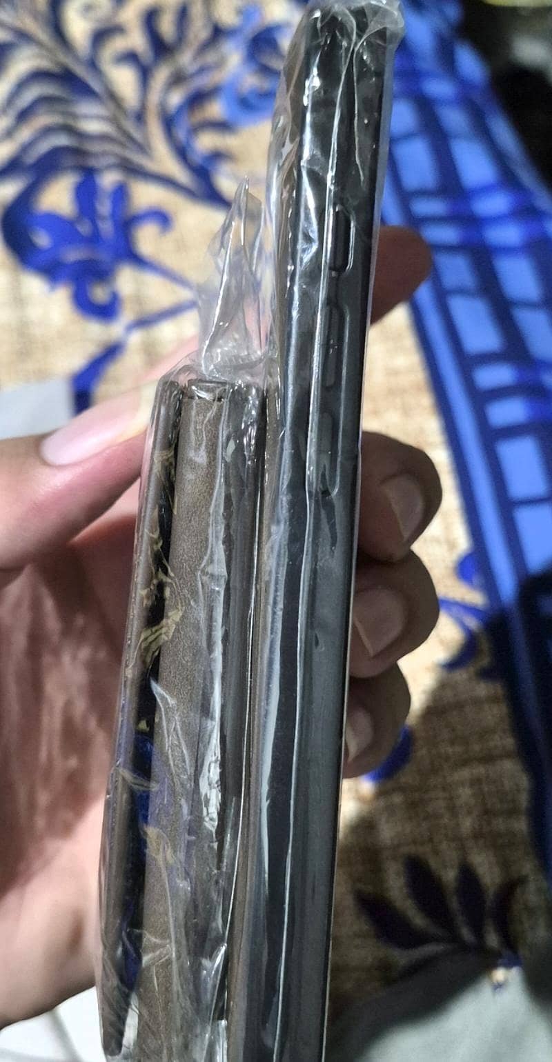 iphone 16 pro max leather case 4