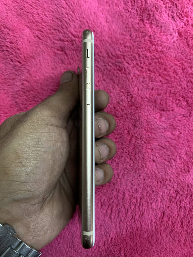 Apple iPhone 8 1