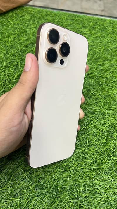 Apple iPhone 16 Pro Max