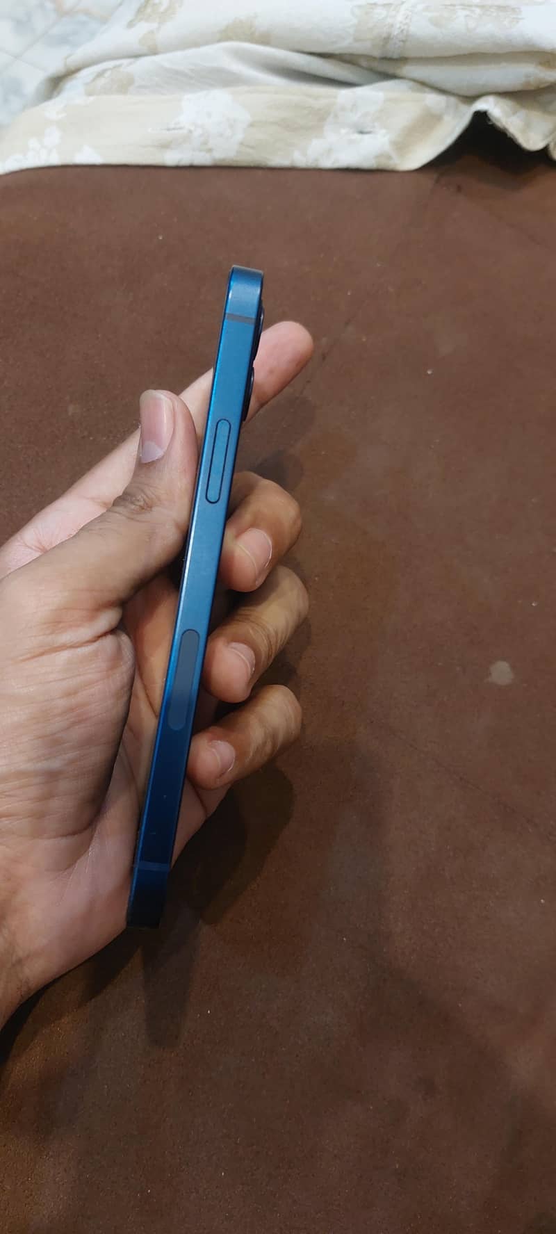 Apple iPhone 12 3