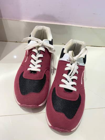 Maroon & Black Stylish Lace-Up Sneakers for Sale