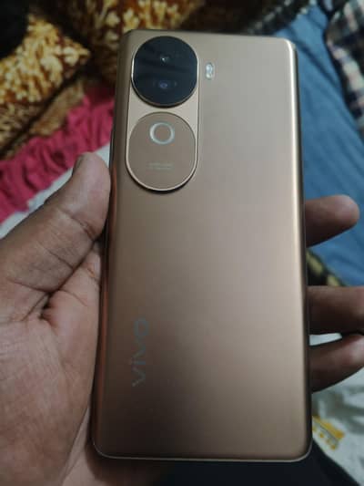 Vivo V40e