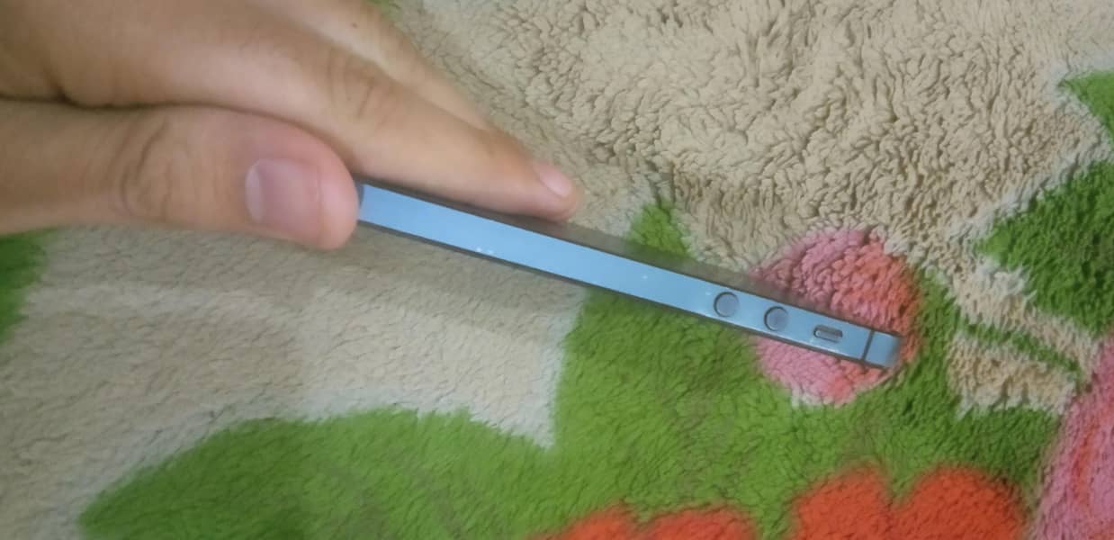 Apple iPhone 5 2