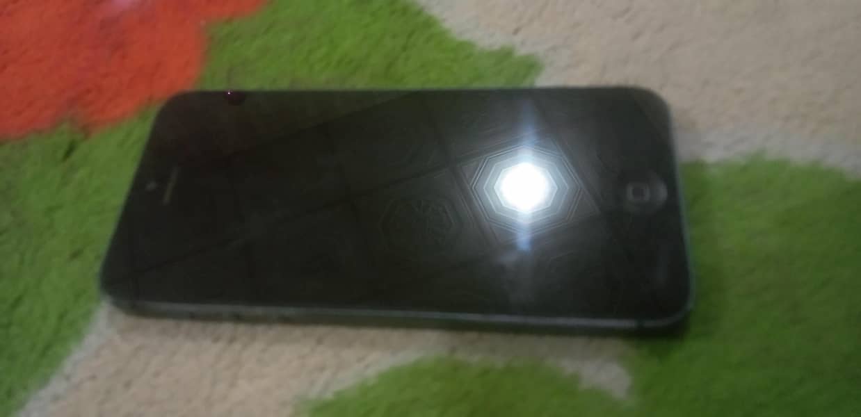 Apple iPhone 5 11