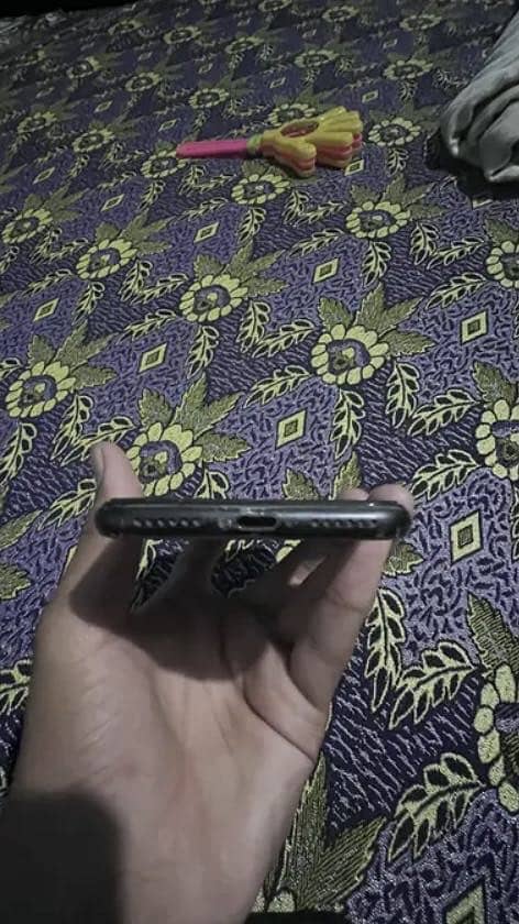 Apple iPhone SE 6