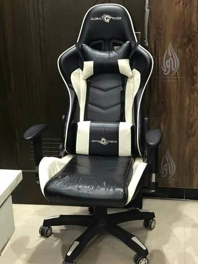 Global Razor Gaming Chair