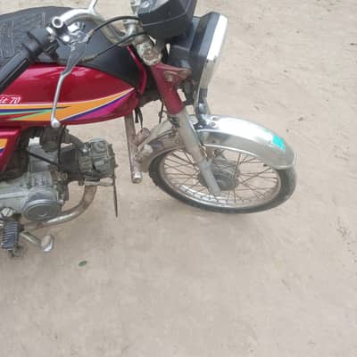 behtreen saaf motorcycle jis bhaii ny Leni hu fanal 60 k