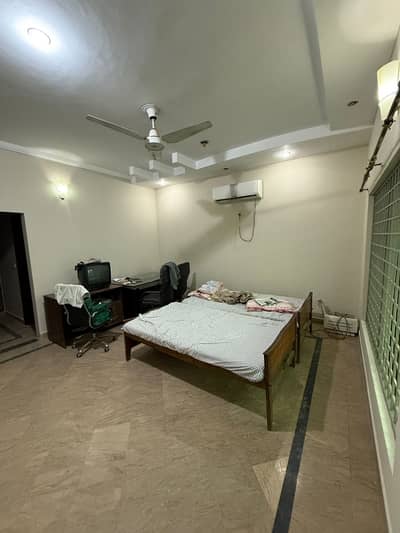 1 Kanal Upper Portion Available In Pcsir Phase 2 Near By UCP University And Shoukat Khanam