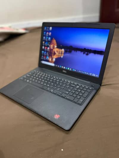 DellInspiron|AMDA9Processor|8/256GBSSD|AMDRadeonR5G. Card