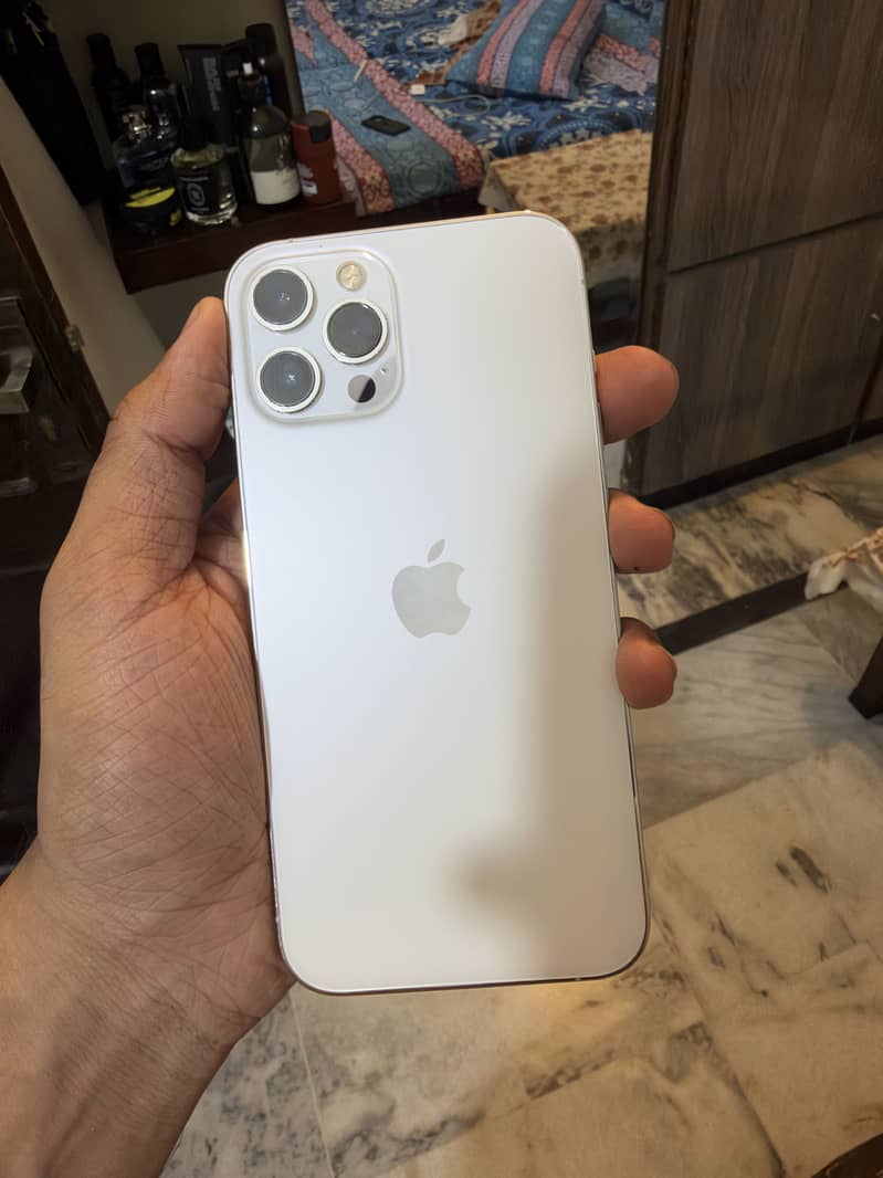 Iphone 12 pro max 2